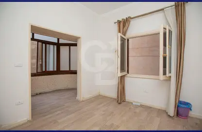 شقة - 3 غرف نوم - 1 حمام للبيع في شارع مصطفي كامل - سموحة - حي شرق - الاسكندرية