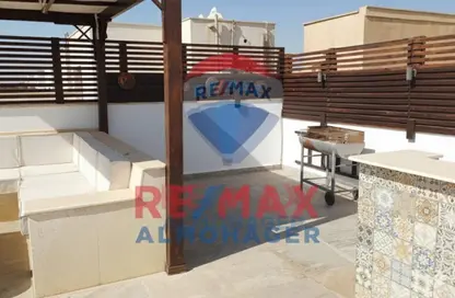 Penthouse - 2 Bedrooms - 3 Bathrooms for sale in The Courtyards - Sheikh Zayed Compounds - Sheikh Zayed City - Giza