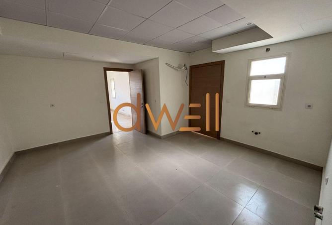 8382051 - Property Image 3