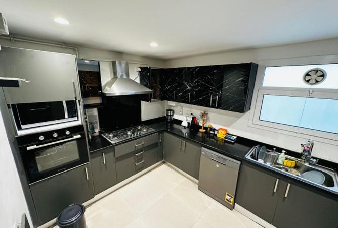 8042583 - Property Image 2