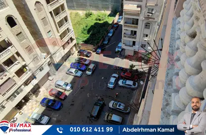 شقة - 3 غرف نوم - 2 حمامات للايجار في شارع مدرسة الريادة - سموحة - حي شرق - الاسكندرية