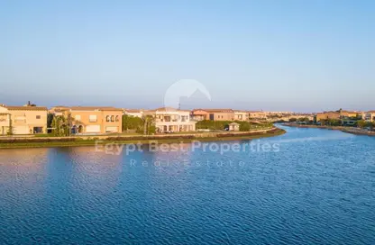 منزل مزدوج - 4 غرف نوم - 4 حمامات للبيع في مراسي باي - سيدي عبد الرحمن - الساحل الشمالي