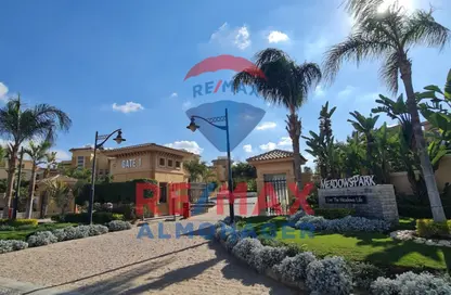 Twin House - 3 Bedrooms - 5 Bathrooms for sale in Meadows Park - Sheikh Zayed Compounds - Sheikh Zayed City - Giza