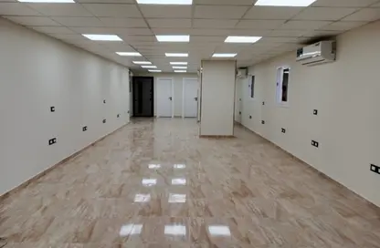 Office Space - Studio - 2 Bathrooms for rent in 50th Street - Zahraa El Maadi - Hay El Maadi - Cairo