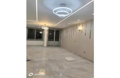 Apartment - 3 Bedrooms - 1 Bathroom for sale in 11th District - Sheikh Zayed City - Giza