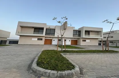 منزل مزدوج - 4 غرف نوم - 4 حمامات للايجار في كمبوند البروج - كمبوندات الشروق - مدينة الشروق - القاهرة