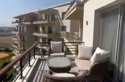 Apartment - 2 Bedrooms - 2 Bathrooms for sale in The Fourteen Golf Residences - Uptown Cairo - Mokattam - Cairo