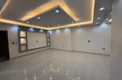 Apartment - 3 Bedrooms - 3 Bathrooms for rent in Zahraa El Maadi - Hay El Maadi - Cairo