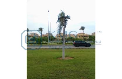 Apartment - 4 Bedrooms - 3 Bathrooms for sale in Area B - Ganoob El Acadimia - New Cairo City - Cairo