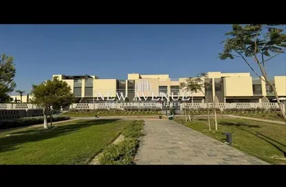 Townhouse - 3 Bedrooms - 3 Bathrooms for sale in Al Burouj Compound - El Shorouk Compounds - Shorouk City - Cairo
