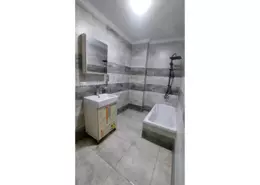 Apartment - 2 Bedrooms - 1 Bathroom for sale in Gate 5 - Ahmose - Hadayek El Ahram - Giza