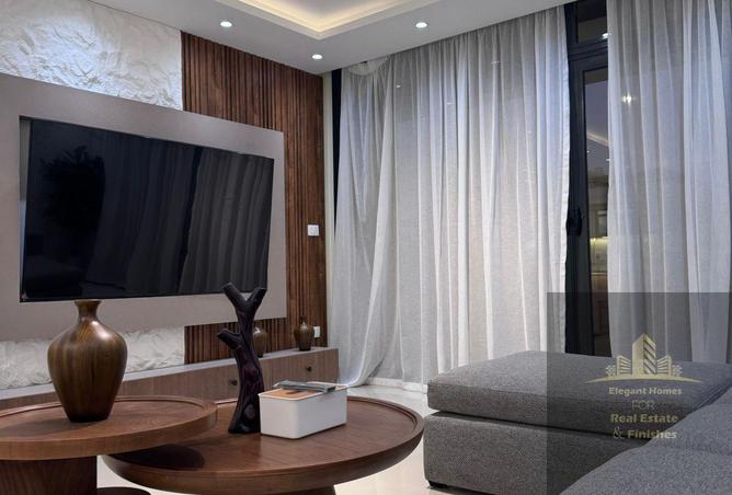 8042296 - Property Image 3