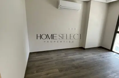 Apartment - 3 Bedrooms - 3 Bathrooms for rent in Park Side Residence - Zed Towers - Sheikh Zayed Compounds - Sheikh Zayed City - Giza
