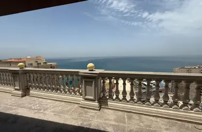 Apartment - 3 Bedrooms - 3 Bathrooms for sale in Saba Basha - Hay Sharq - Alexandria