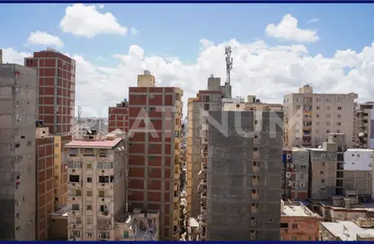 Apartment - 3 Bedrooms - 2 Bathrooms for sale in Ahmed Basha Turk St. - Fleming - Hay Sharq - Alexandria