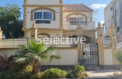 Villa - 5 Bedrooms - 3 Bathrooms for sale in Zizinia St. - South Investors Area - New Cairo City - Cairo