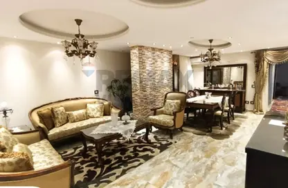 شقة - 3 غرف نوم - 1 حمام للبيع في شارع زهران رشدي - جليم - حي شرق - الاسكندرية