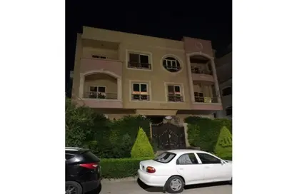 Apartment - 3 Bedrooms - 1 Bathroom for sale in District 4 - The 5th Settlement - New Cairo City - Cairo