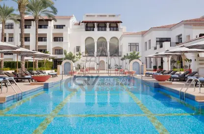 Chalet - 2 Bedrooms - 3 Bathrooms for rent in Marassi - Sidi Abdel Rahman - North Coast