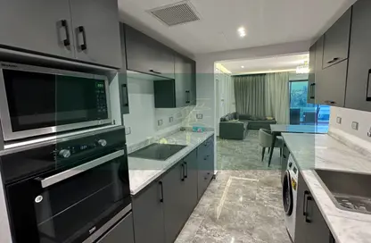 Apartment - 2 Bedrooms - 2 Bathrooms for sale in Lake View Residence - 5th Settlement Compounds - The 5th Settlement - New Cairo City - Cairo