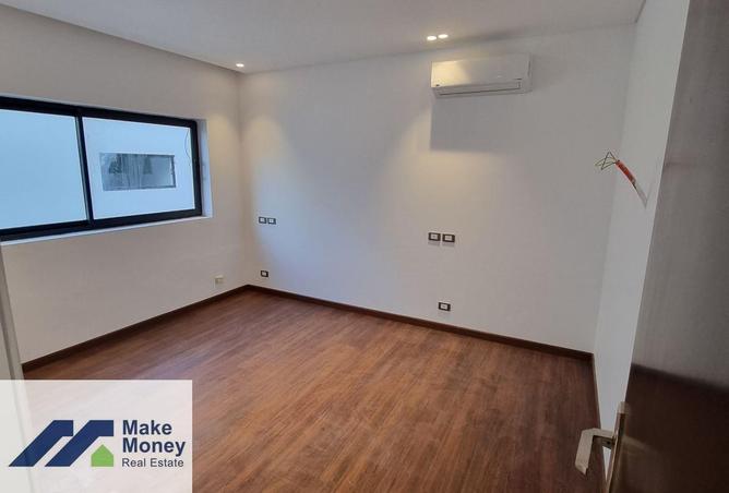 8024930 - Property Image 2