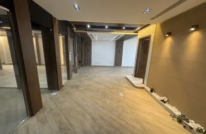 Office Space - Studio - 4 Bathrooms for rent in The portal - Beverly Hills - Sheikh Zayed Compounds - Sheikh Zayed City - Giza