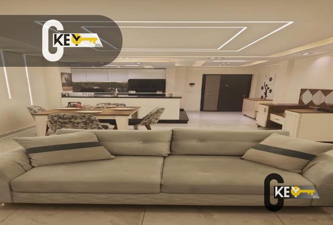 8221045 - Property Image 3