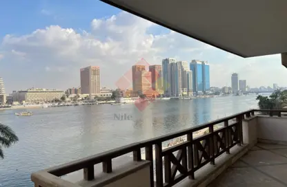 Apartment - 4 Bedrooms - 5 Bathrooms for sale in Kamal Al Tawil St. (El Montazah) - Zamalek - Cairo