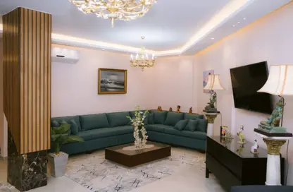 Apartment - 3 Bedrooms - 3 Bathrooms for rent in Al Shouyfat St. - District 1 - The 5th Settlement - New Cairo City - Cairo