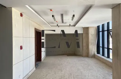 مساحات مكتبية - استوديو - 1 حمام للايجار في سايد ووك مول - البنفسج 1 - البنفسج - مدينة القاهرة الجديدة - القاهرة