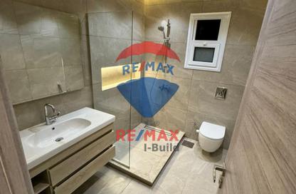 Apartment - 3 Bedrooms - 2 Bathrooms for sale in Mountain View iCity - 5th Settlement Compounds - The 5th Settlement - New Cairo City - Cairo