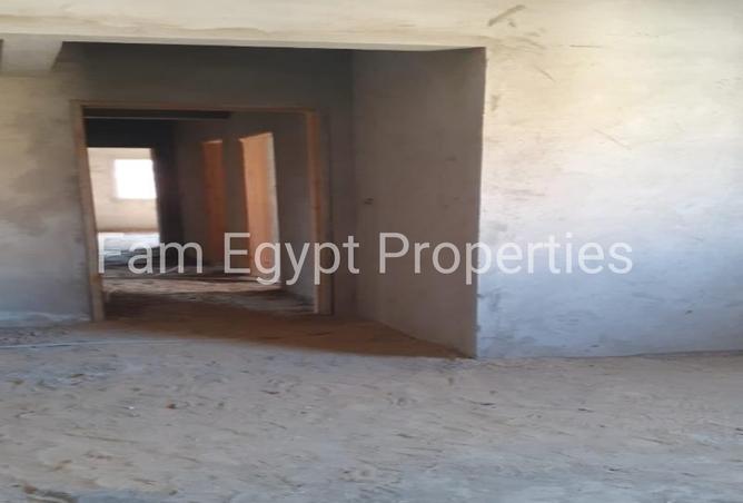 8120992 - Property Image 2