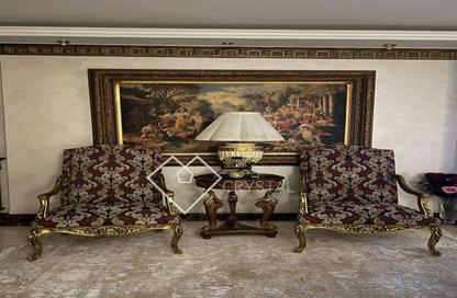 Apartment - 3 Bedrooms - 3 Bathrooms for sale in Cornish El Nile St. - Maadi - Hay El Maadi - Cairo