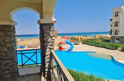 شاليه - 3 غرف نوم - 3 حمامات للبيع في بلو بلو - العين السخنة - السويس
