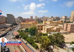 Apartment - 2 Bedrooms - 1 Bathroom for sale in Abdel Salam Aref St. - Laurent - Hay Sharq - Alexandria