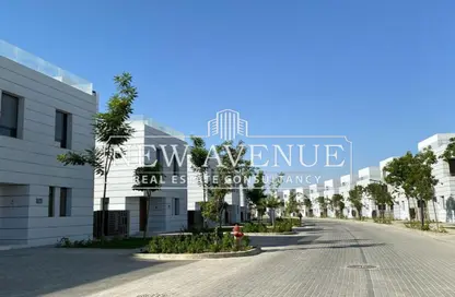 فيلا - 3 غرف نوم - 4 حمامات للبيع في كمبوند البروج - كمبوندات الشروق - مدينة الشروق - القاهرة فيلا - 3 غرف نوم - 4 حمامات للبيع في كمبوند البروج - كمبوندات الشروق - مدينة الشروق - القاهرة