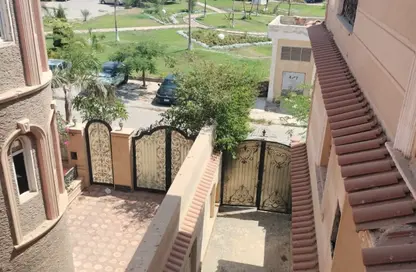فيلا - 8 غرف نوم - 8 حمامات للبيع في الياسمين - الحي الرابع عشر - الشيخ زايد - الجيزة
