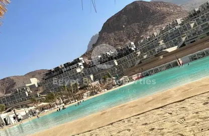 منزل مزدوج - 3 غرف نوم - 2 حمامات للبيع في المونت جلاله - العين السخنة - السويس