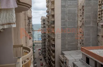 شقة - 3 غرف نوم - 2 حمامات للبيع في شارع الشهيد عدنان مدني - سيدي بشر - حي اول المنتزة - الاسكندرية
