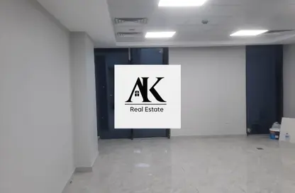 Office Space - Studio - 1 Bathroom for rent in Hyde Park Business District Mall - South Teseen St. - The 5th Settlement - New Cairo City - Cairo