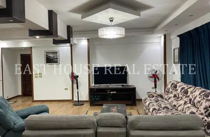 Apartment - 2 Bedrooms - 1 Bathroom for rent in Al Narges - New Cairo City - Cairo