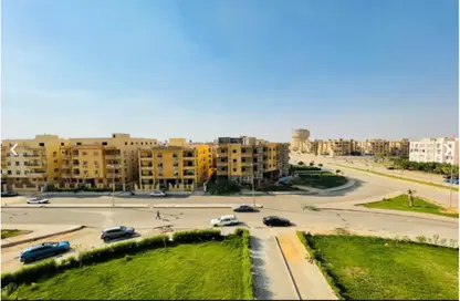 شقة - 3 غرف نوم - 2 حمامات للبيع في طريق الشروق - المجاورة الاولي - الحي الثامن - مدينة الشروق - القاهرة