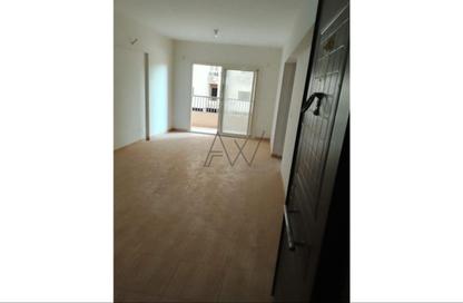 Apartment - 2 Bedrooms - 1 Bathroom for sale in Capital East - Nasr City Compounds - Nasr City - Cairo