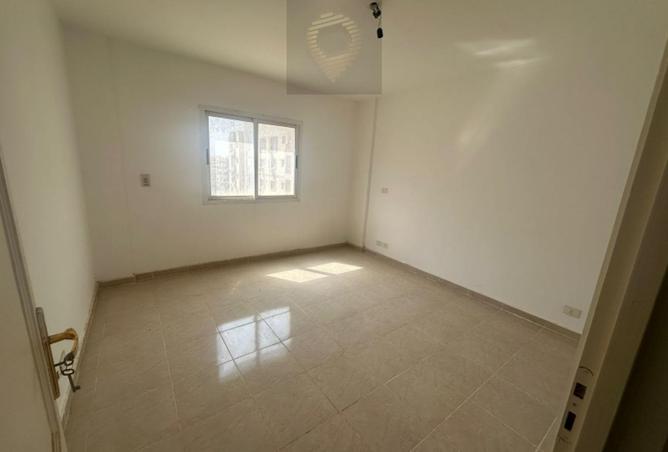 8051935 - Property Image 2