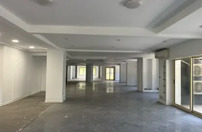 Office Space - Studio - 6 Bathrooms for rent in Sarayat Al Maadi - Hay El Maadi - Cairo