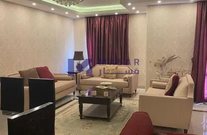 شقة - 4 غرف نوم - 3 حمامات للبيع في الحي الخامس - التجمع الخامس - مدينة القاهرة الجديدة - القاهرة