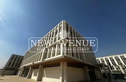 Office Space - Studio - 2 Bathrooms for rent in Mivida - 5th Settlement Compounds - The 5th Settlement - New Cairo City - Cairo