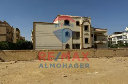 Villa - 7+ Bedrooms - 7+ Bathrooms for sale in West Somid Road - West Somid - 6 October City - Giza