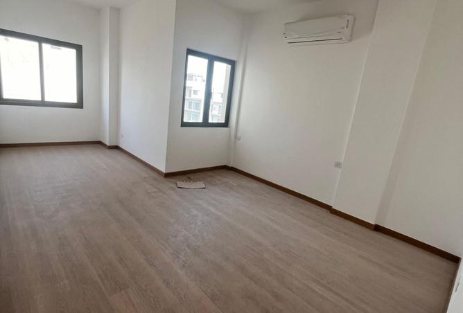 8128207 - Property Image 2