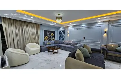 شقة - 3 غرف نوم - 3 حمامات للايجار في شارع البطل احمد عبد العزيز - المهندسين - الجيزة